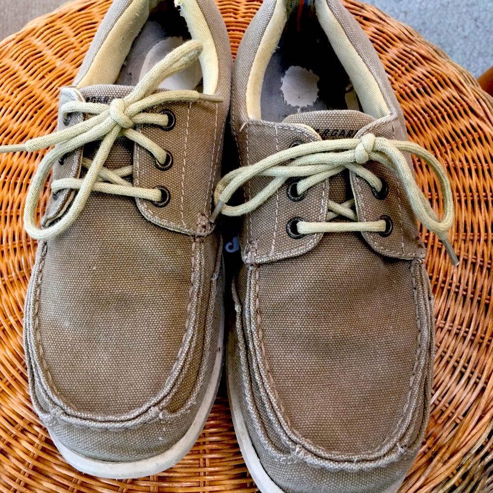 US size 9.5 Margarita Marina Canvas, Mens slipons, previously worn.